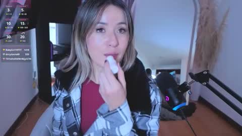 Nicky online show from 12/01/25, 04:23