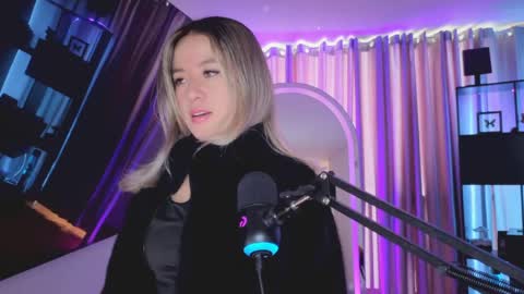 Snapshot of nickywindsor chatting on 06/01/26, 05:14 Nicky online show from 06/01/26, 05:14