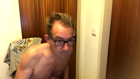 Snapshot of nico181969 chatting on 12/30/24, 11:15 Nico online show from 12/30/24, 11:15