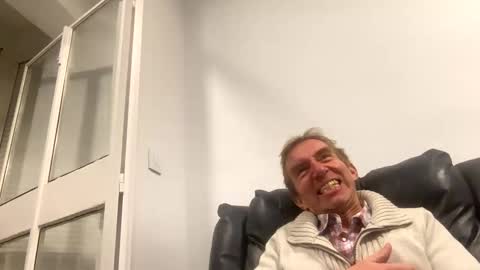 Snapshot of nico181969 chatting on 02/07/25, 07:38 Nico online show from 02/07/25, 07:38