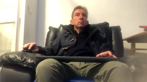 Snapshot of nico181969 chatting on 02/12/25, 12:05 Nico online show from 02/12/25, 12:05