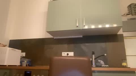 Snapshot of nico181969 chatting on 02/19/25, 09:58 Nico online show from 02/19/25, 09:58