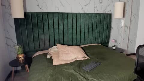 Nico  online show from 12/19/25, 10:17