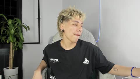 Nico  online show from 09/20/25, 03:40