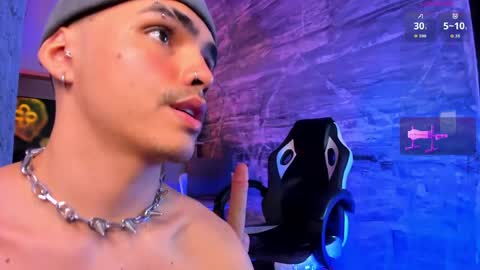 Snapshot of nicokingg_ chatting on 04/15/26, 01:51 Nico King online show from 04/15/26, 01:51