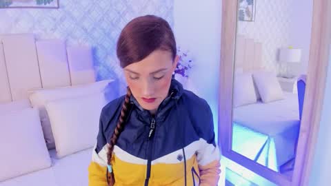 Snapshot of nicol_89 chatting on 02/04/26, 11:27 Nicol online show from 02/04/26, 11:27