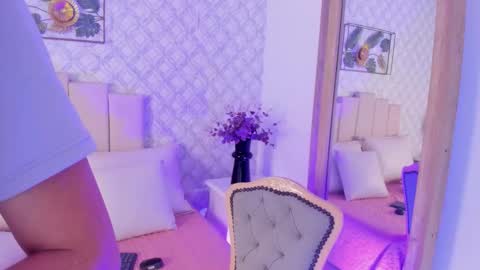 Snapshot of nicol_89 chatting on 02/05/26, 11:37 Nicol online show from 02/05/26, 11:37