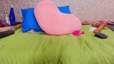 Nicol online show from 12/29/24, 01:34