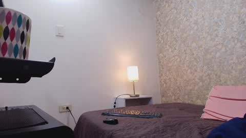 Nicol online show from 09/09/25, 07:24