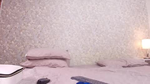 Nicol online show from 10/15/25, 07:58