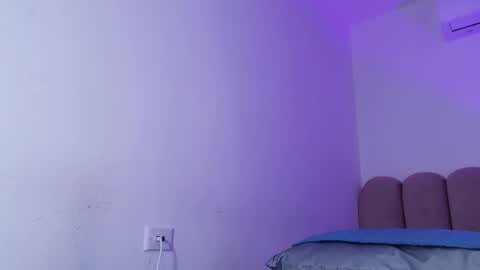 Snapshot of nicol_ferrer chatting on 03/10/26, 03:11 Nicol online show from 03/10/26, 03:11