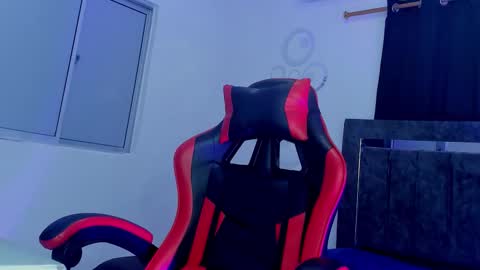 Nicol online show from 09/14/25, 02:33