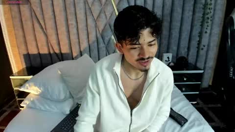 Snapshot of nicolaikarav chatting on 05/04/26, 01:18 Nicolai online show from 05/04/26, 01:18
