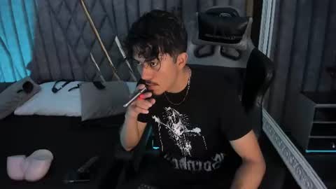Snapshot of nicolaikarav chatting on 06/12/26, 12:26 Nicolai online show from 06/12/26, 12:26