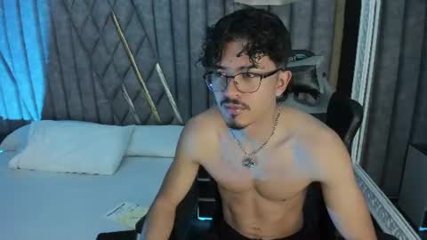 Snapshot of nicolaikarav chatting on 06/20/26, 11:35 Nicolai online show from 06/20/26, 11:35