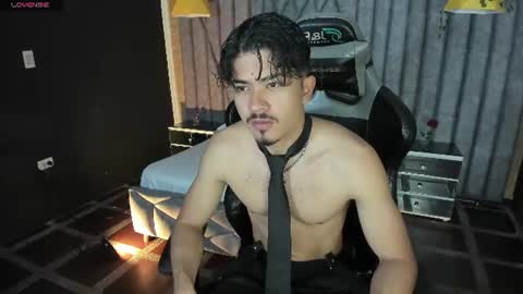 Snapshot of nicolaikarav chatting on 06/21/26, 12:19 Nicolai online show from 06/21/26, 12:19