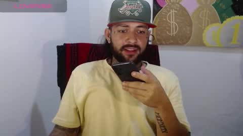 nicolas online show from 02/10/25, 12:08