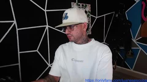 nicolas online show from 10/19/25, 12:44