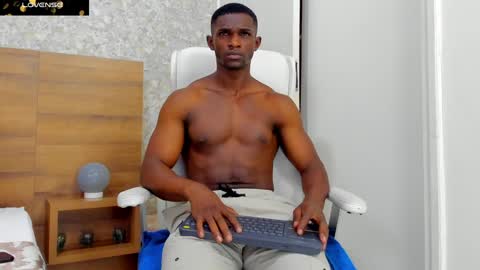 Nicolas online show from 12/02/24, 12:07