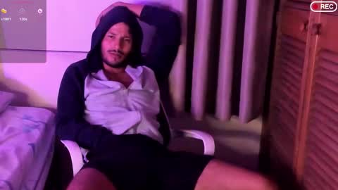 Snapshot of nicolasrodrii chatting on 12/21/25, 01:46 nicolasrodrii online show from 12/21/25, 01:46