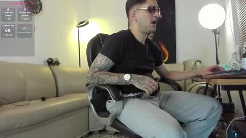 Snapshot of nicolass_fellener chatting on 01/11/26, 04:28 Nicolas Fellener online show from 01/11/26, 04:28