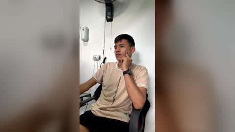 nicolastorres__ online show from 02/15/26, 07:21
