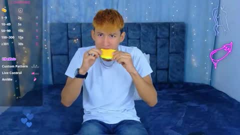 nicolastorres__ online show from 04/30/26, 05:14