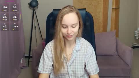 Snapshot of nicolavanderbie chatting on 12/17/25, 06:58 Nicoletta online show from 12/17/25, 06:58