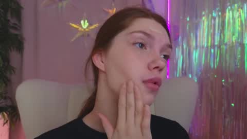 Nicole online show from 12/22/24, 09:20