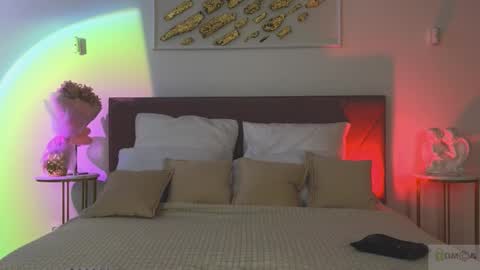 Snapshot of nicole_broown chatting on 02/06/26, 09:18 Nicole online show from 02/06/26, 09:18