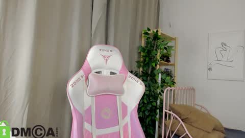 GMT7TueWedThSu 0300am-0900am. Sa 1000am-0400pm online show from 10/21/25, 08:20