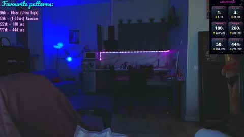 Kitty Nikki online show from 02/09/25, 10:43