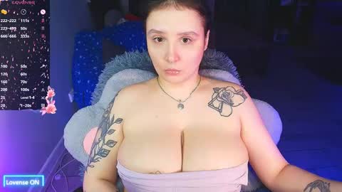 Kitty Nikki online show from 04/16/26, 09:39