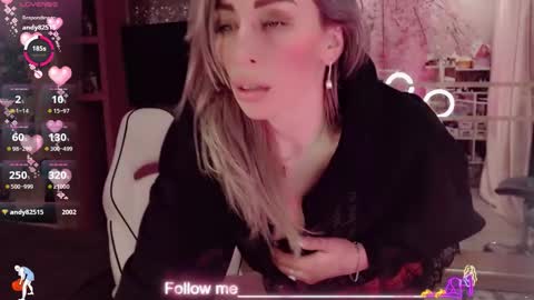 Snapshot of nicole_g0ld_ chatting on 02/15/26, 08:05 Nicole online show from 02/15/26, 08:05