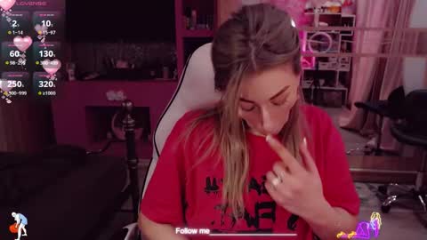 Snapshot of nicole_g0ld_ chatting on 03/02/26, 07:15 Nicole online show from 03/02/26, 07:15