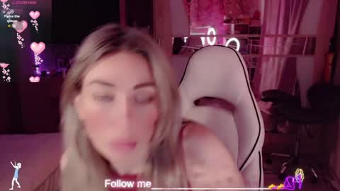 Snapshot of nicole_g0ld_ chatting on 03/23/26, 06:28 Nicole online show from 03/23/26, 06:28