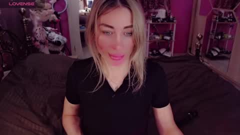 Nicole online show from 05/10/26, 06:35