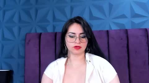 Nicole online show from 01/04/25, 09:54