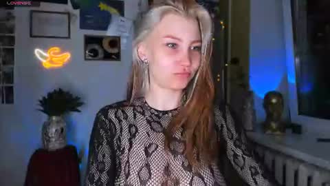 Nicole online show from 07/05/26, 09:55