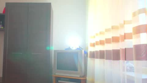 Nicole online show from 10/31/25, 09:43