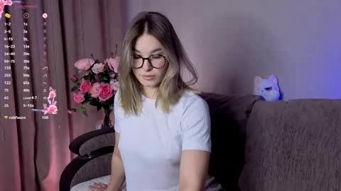 Nicole online show from 12/15/25, 06:23