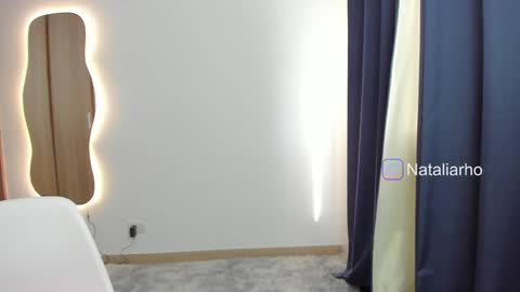 Snapshot of nicole_whitee chatting on 12/04/24, 06:17 N A T A L I A online show from 12/04/24, 06:17