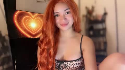 Snapshot of nicolecellini chatting on 10/19/25, 11:00 NICOLE online show from 10/19/25, 11:00