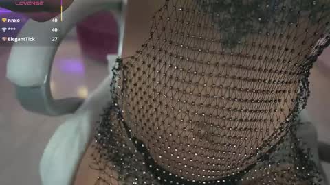 Snapshot of nicolecrawft chatting on 10/08/25, 07:44 Nicole Crawft online show from 10/08/25, 07:44