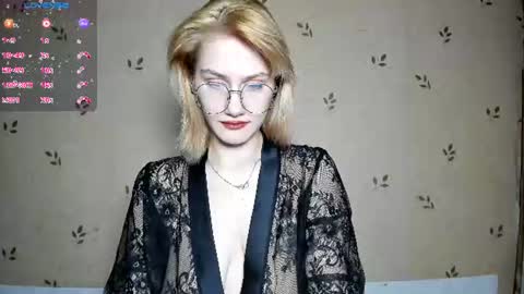 NicoleDavis online show from 06/23/26, 07:23