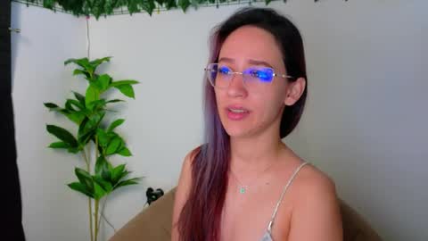Snapshot of nicoleirisxxx chatting on 04/09/26, 06:19 nicoleirisxxx online show from 04/09/26, 06:19