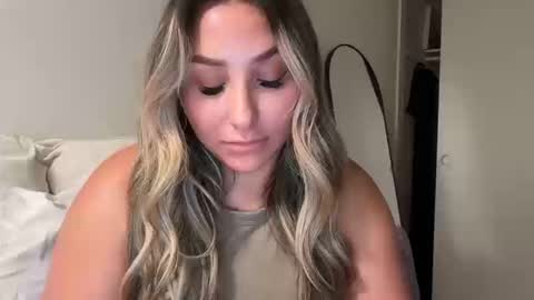 Snapshot of nicolelovesyou444 chatting on 10/10/25, 06:56 nicolelovesyou444 online show from 10/10/25, 06:56