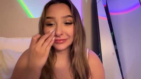 Snapshot of nicolelovesyou444 chatting on 02/22/26, 03:54 nicolelovesyou444 online show from 02/22/26, 03:54