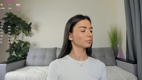 Dua Lipa online show from 12/08/24, 07:11