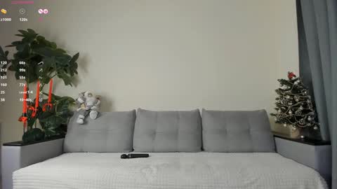 Dua Lipa online show from 12/27/24, 01:07